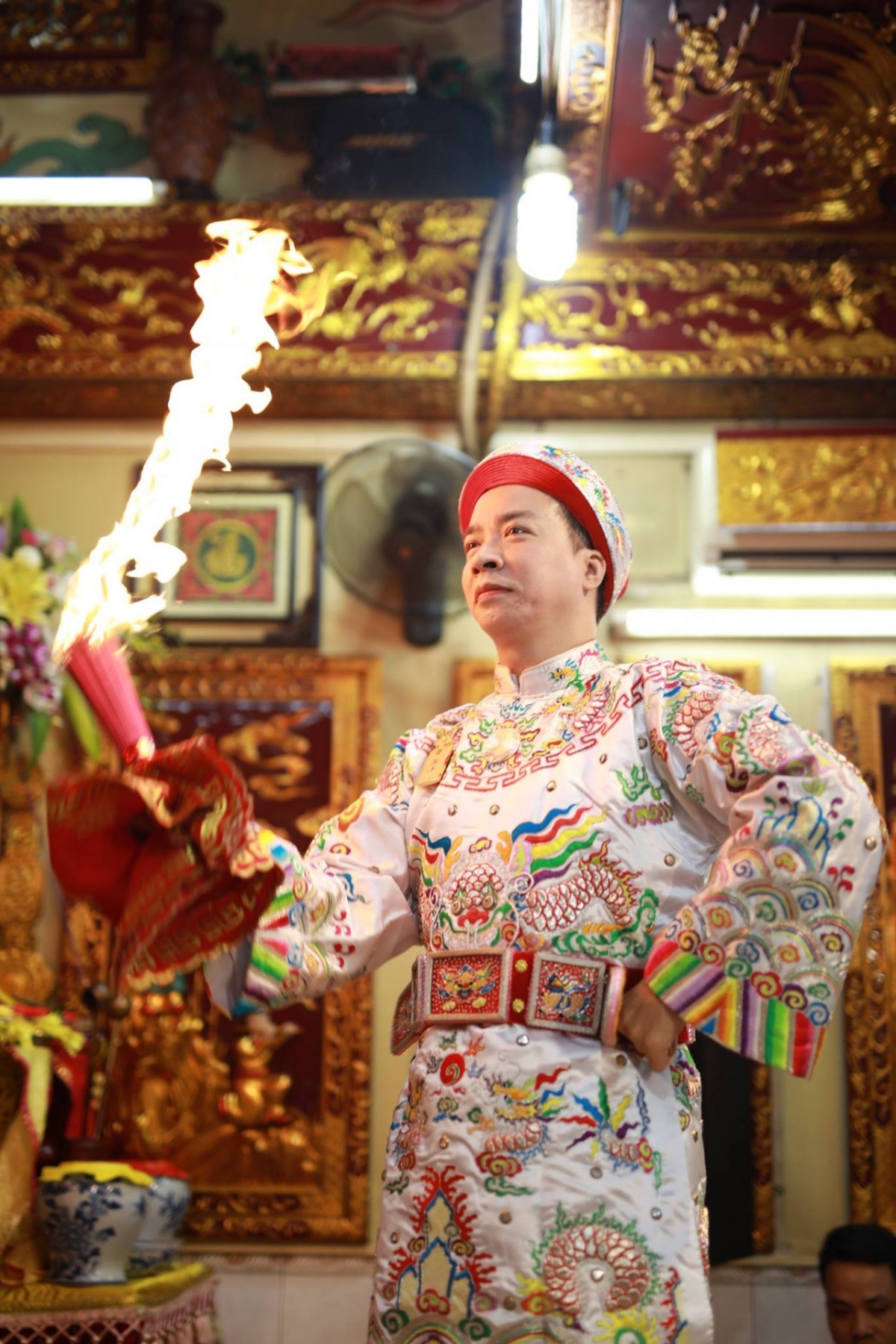 Hầu đồng và nghi lễ gọi hồn trong tín ngưỡng dân gian Việt Nam