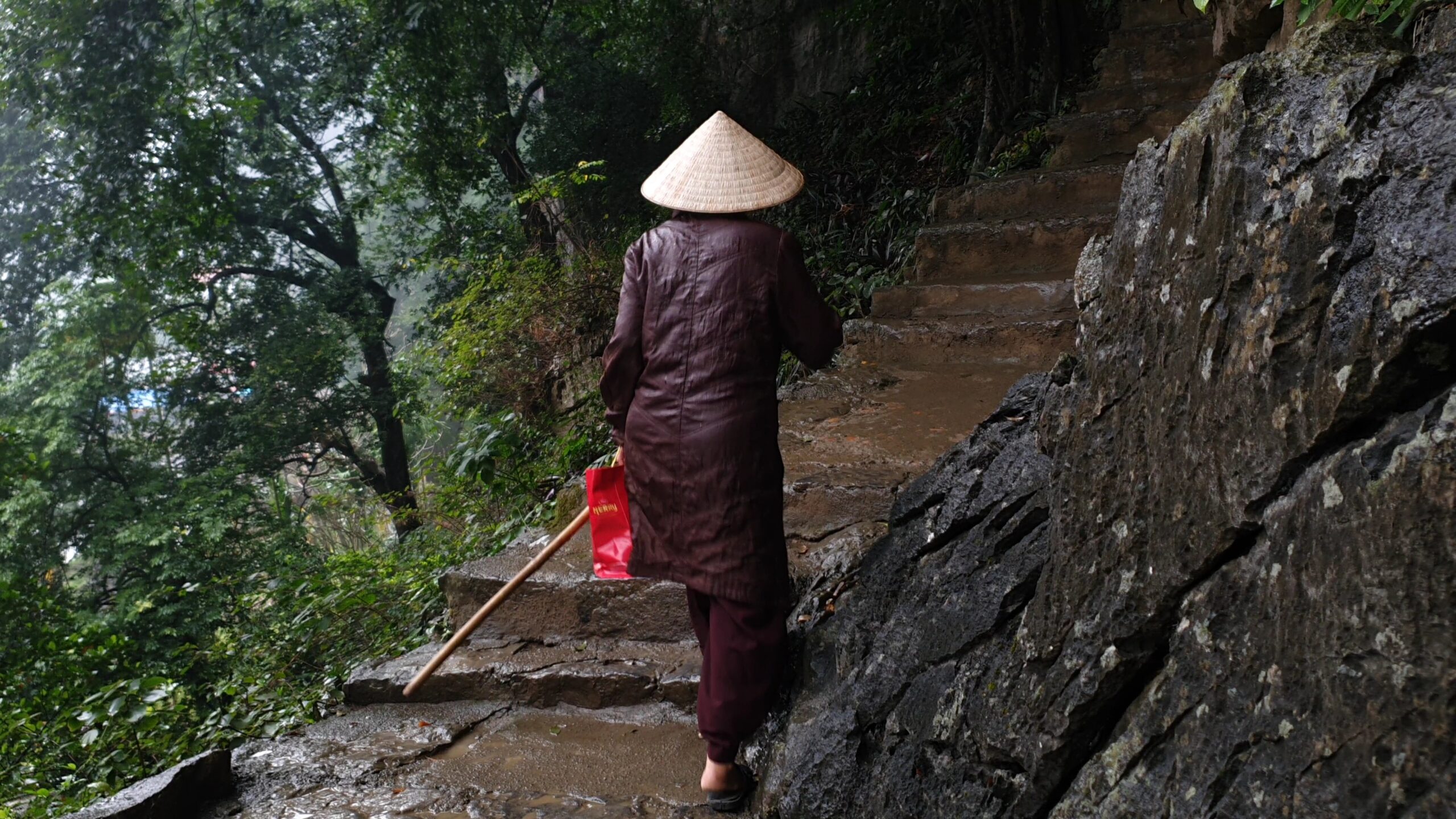 [video]Chùa Bích Động: Trước khi có đường.